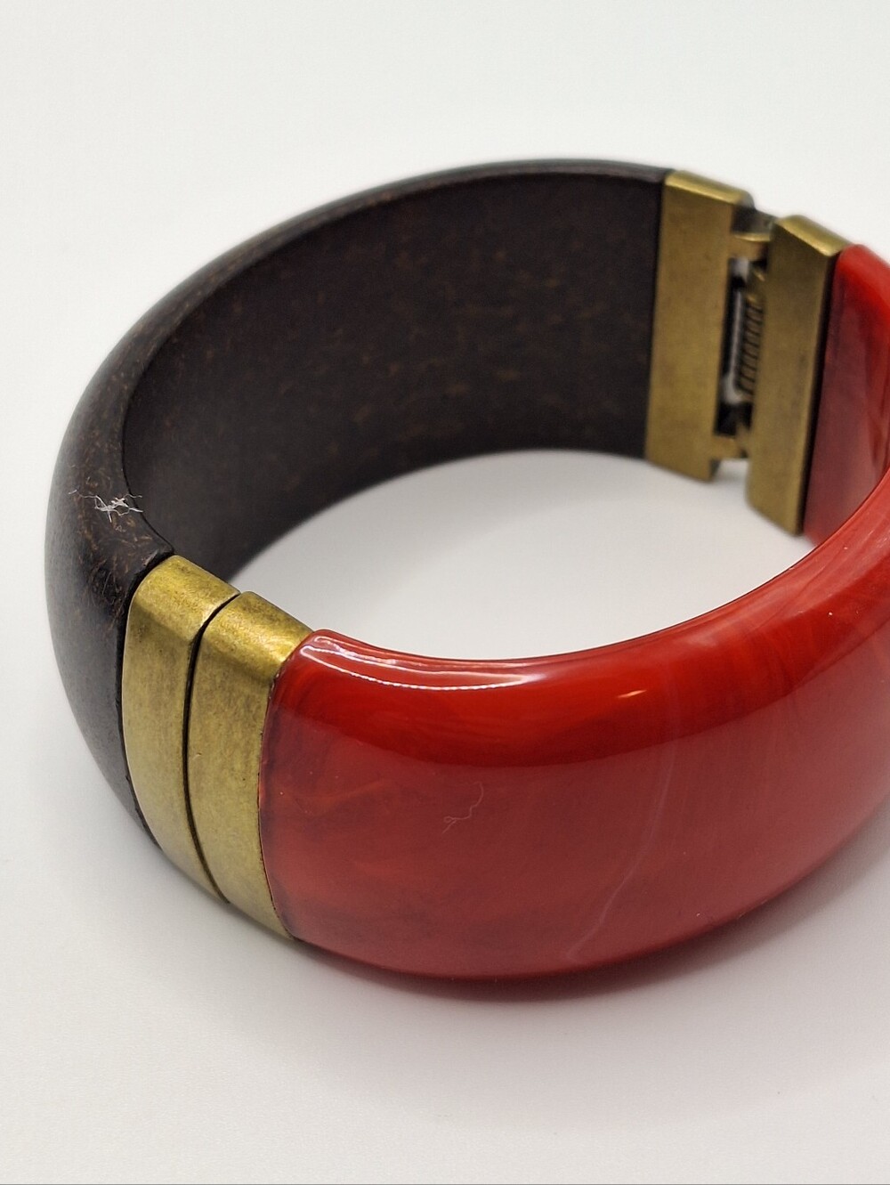 Premier Designs Red and Dark Brown Hinged Bangle Bracelet - Picture 4 of 10